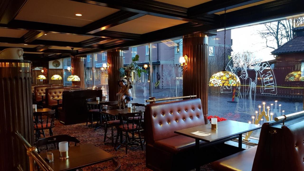 Hotel Bishops Arms โมรา ภายนอก รูปภาพ