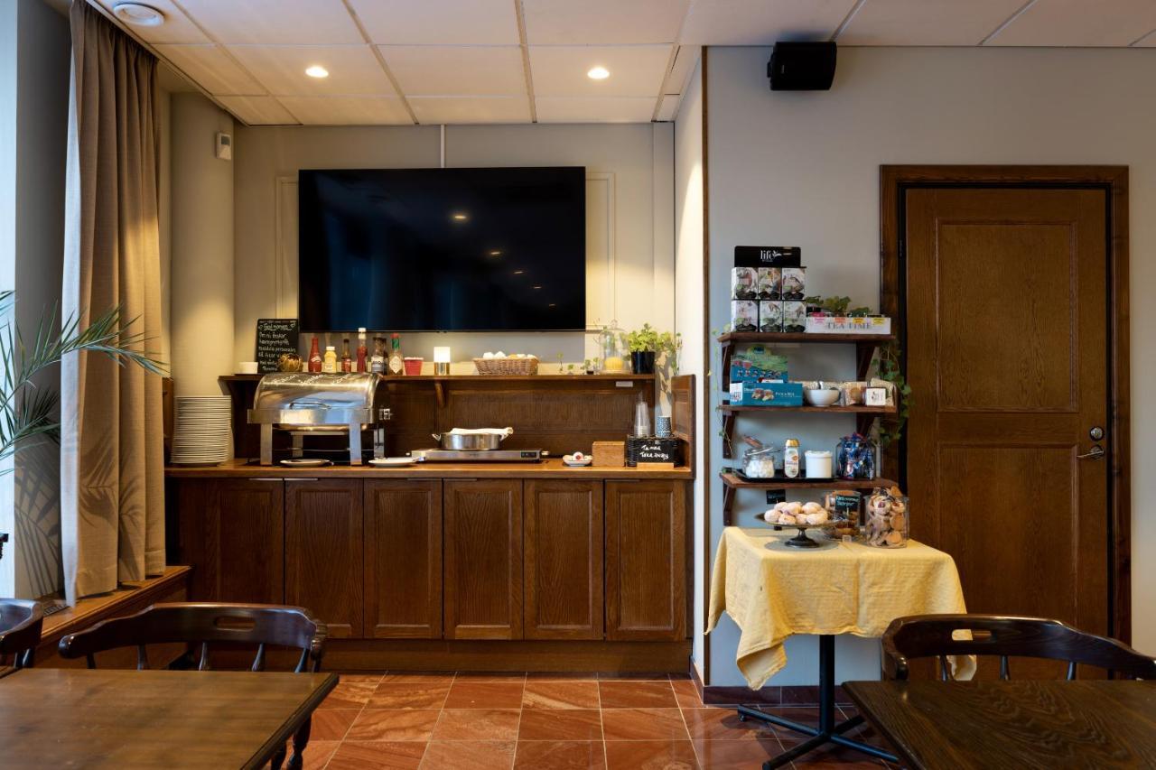 Hotel Bishops Arms โมรา ภายนอก รูปภาพ