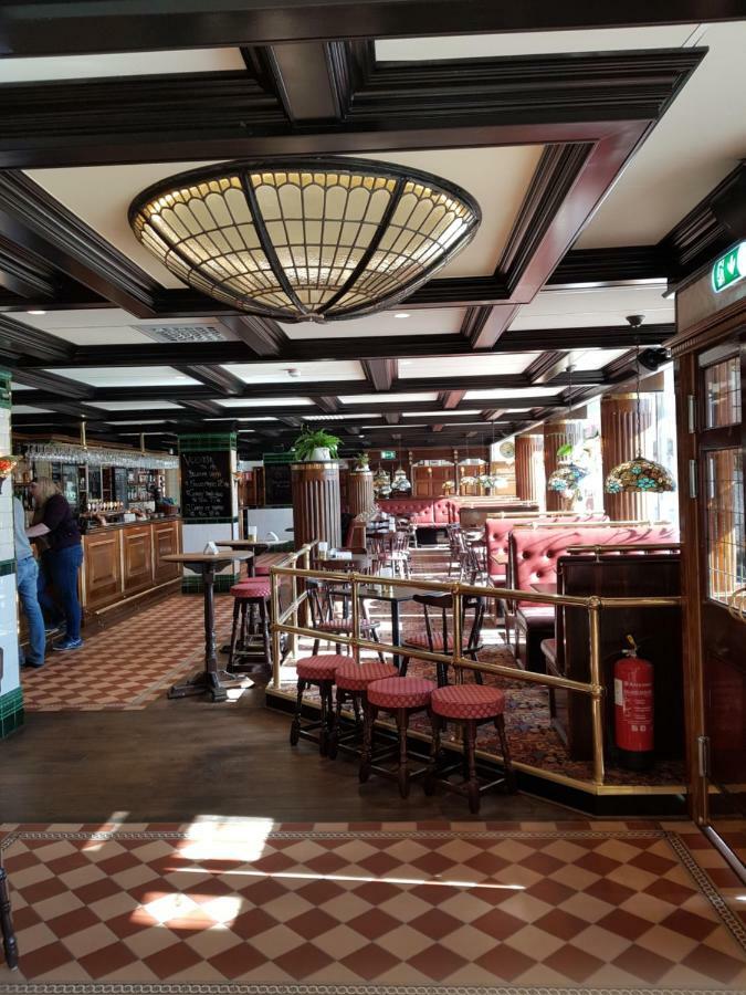 Hotel Bishops Arms โมรา ภายนอก รูปภาพ