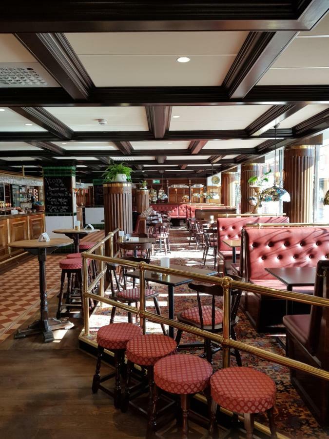 Hotel Bishops Arms โมรา ภายนอก รูปภาพ